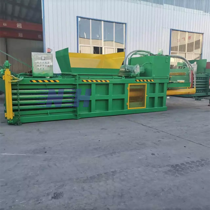 Hydraulic horizontal grass baler press machine metal baler scrap aluminum can compress lifting door