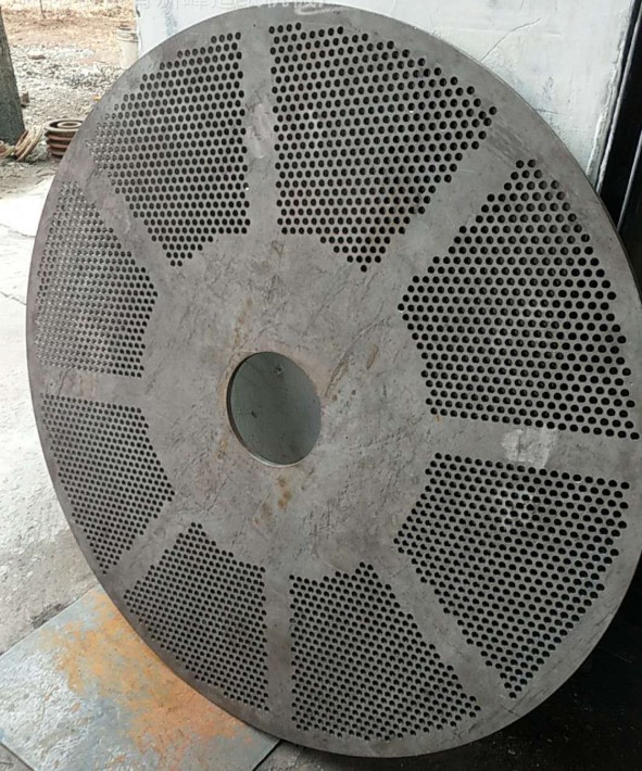 Papermaking pulp equipment pulper impeller spare parts customized stainless steel screen plate and rotating blade
